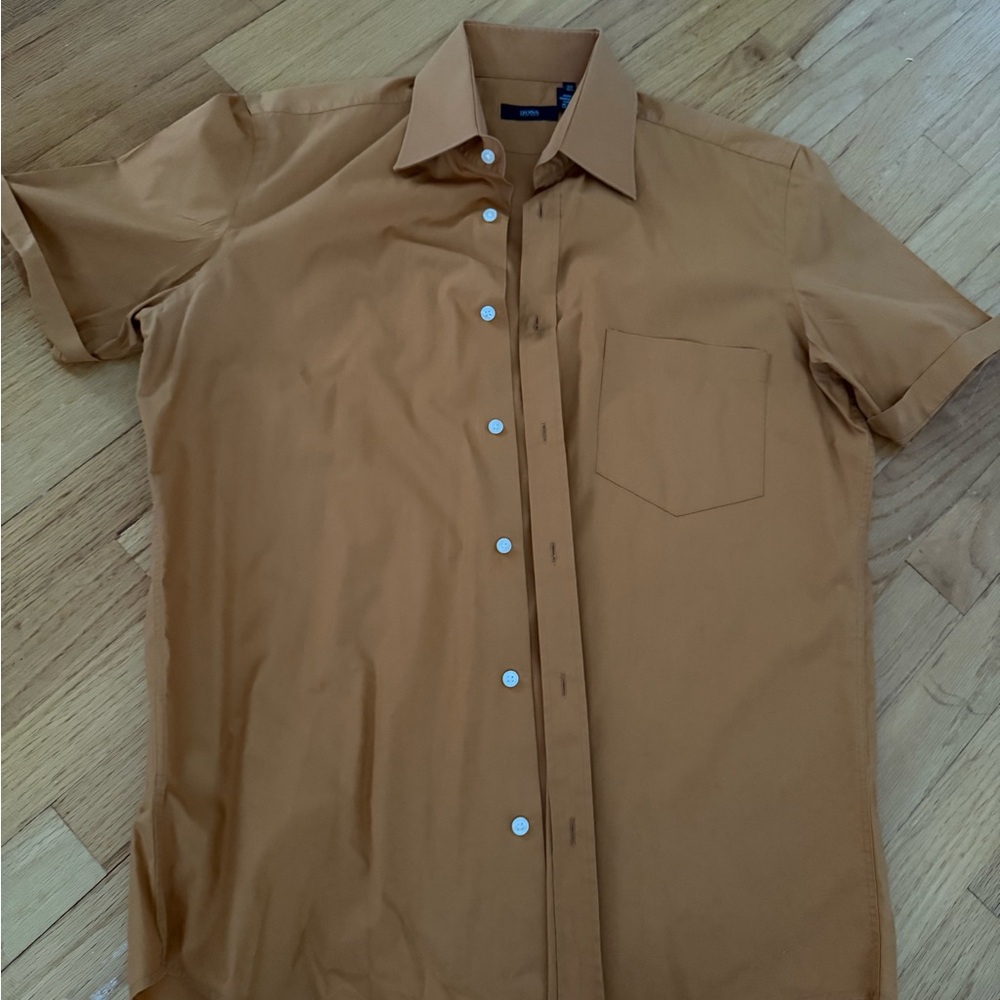 Hugo Boss Men's Brown Short Sleeve dress shirts medium men